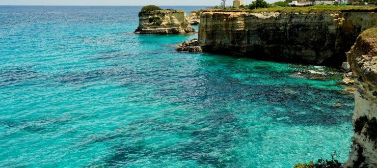 aia di Torre dell'Orso mare cristallino, meta ideale per scegliere tra hotel e residence in Salento